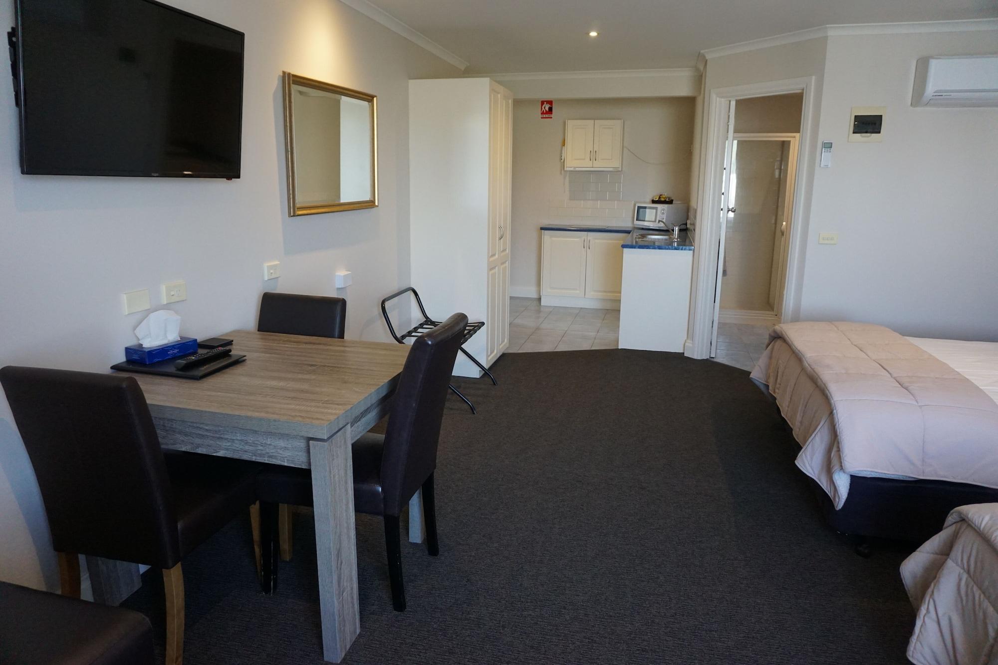 Ashmont Motel And Apartments Port Fairy Exterior photo