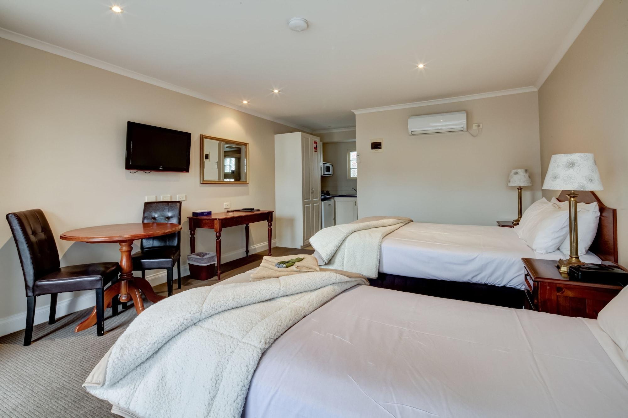 Ashmont Motel And Apartments Port Fairy Exterior photo