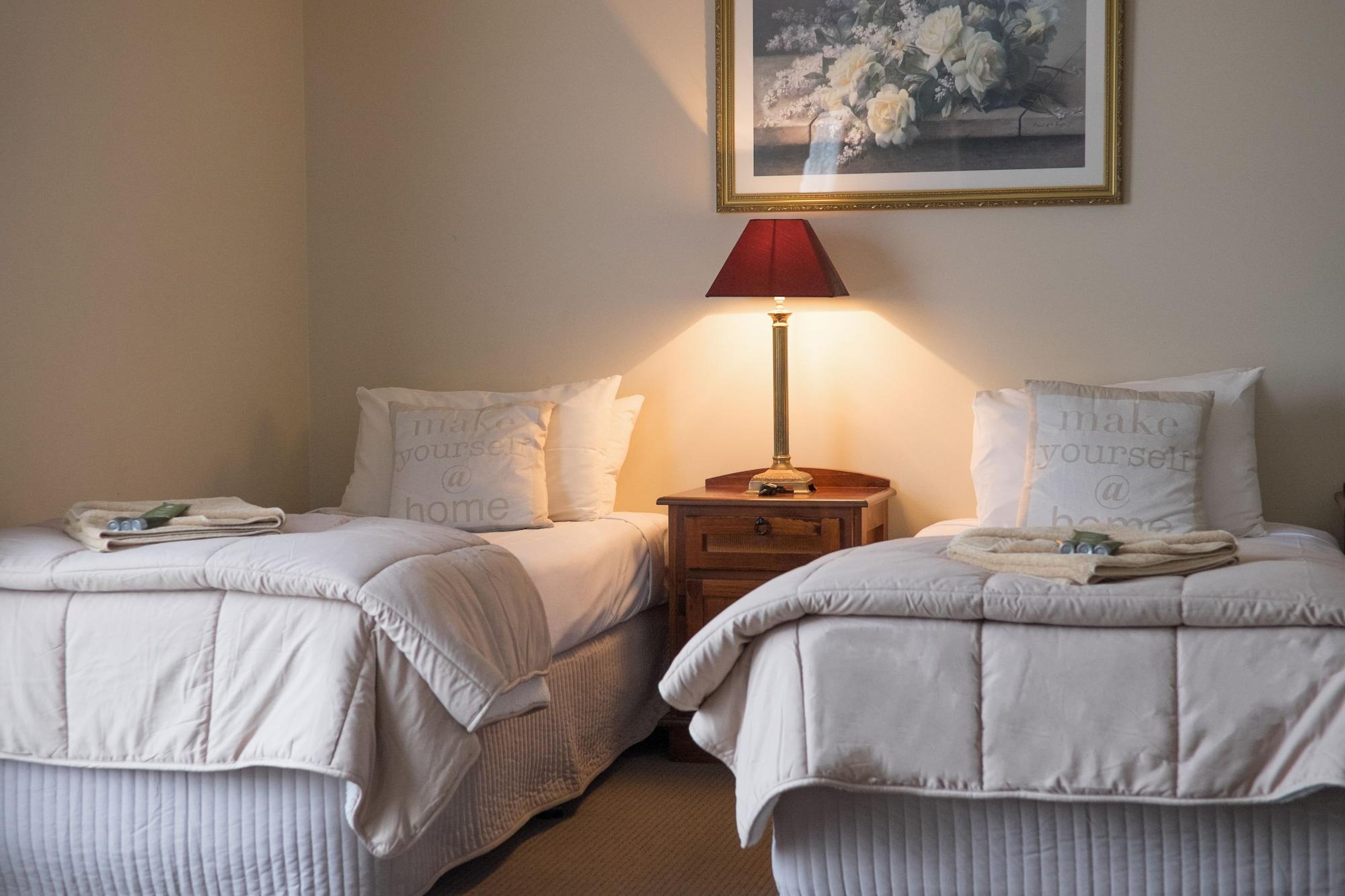 Ashmont Motel And Apartments Port Fairy Exterior photo