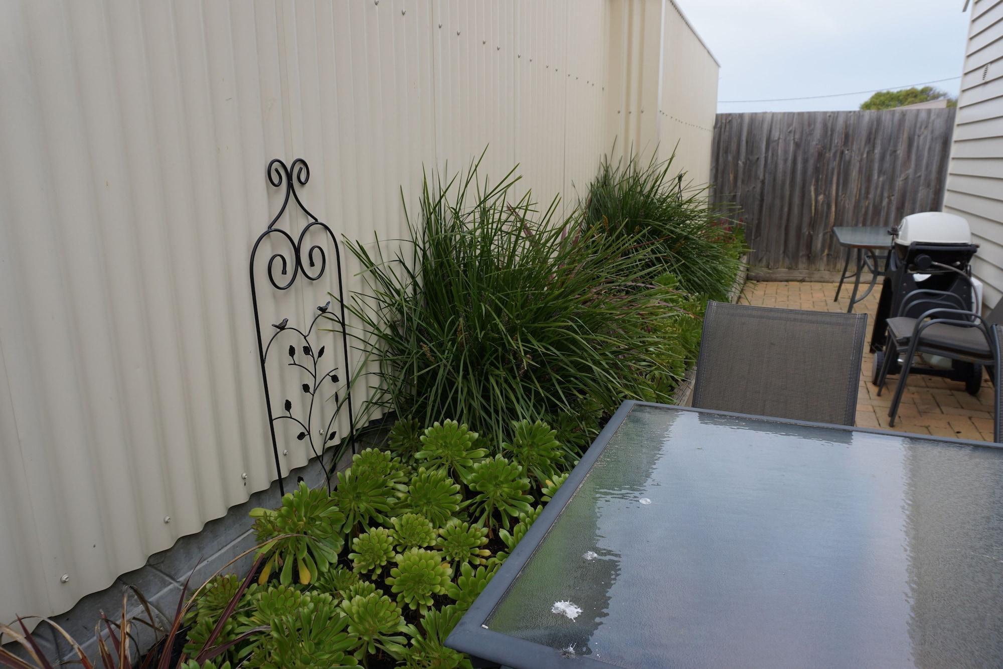 Ashmont Motel And Apartments Port Fairy Exterior photo