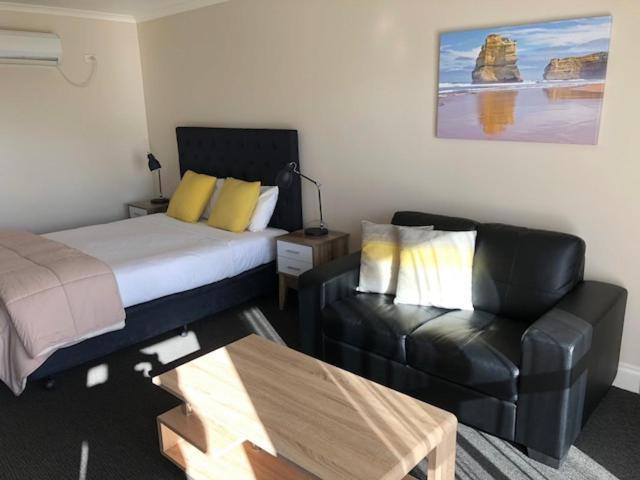 Ashmont Motel And Apartments Port Fairy Exterior photo