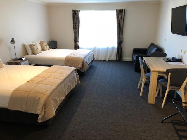 Ashmont Motel And Apartments Port Fairy Exterior photo