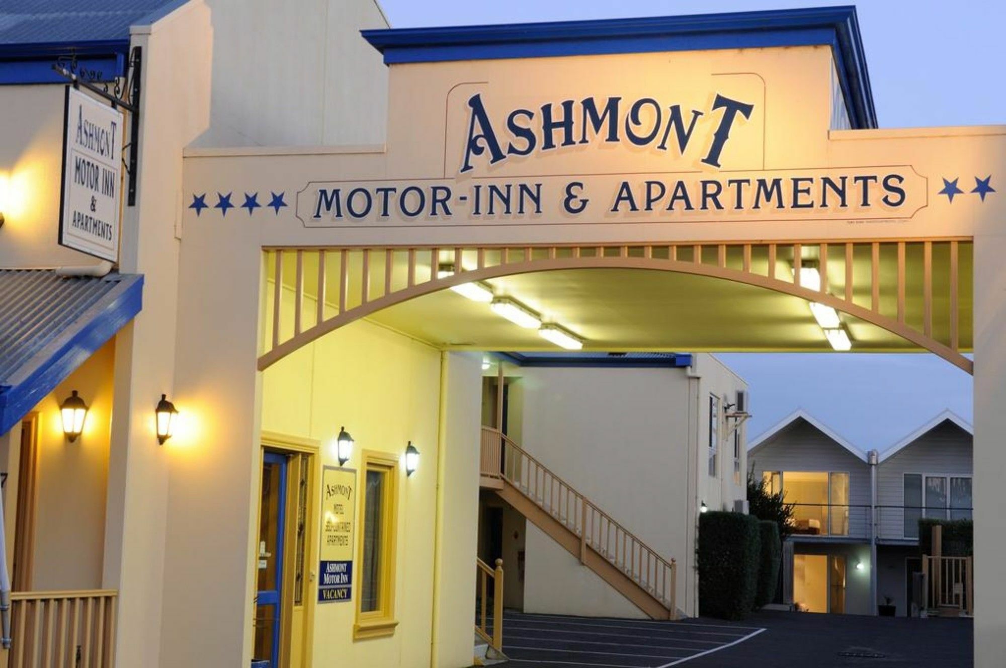 Ashmont Motel And Apartments Port Fairy Exterior photo